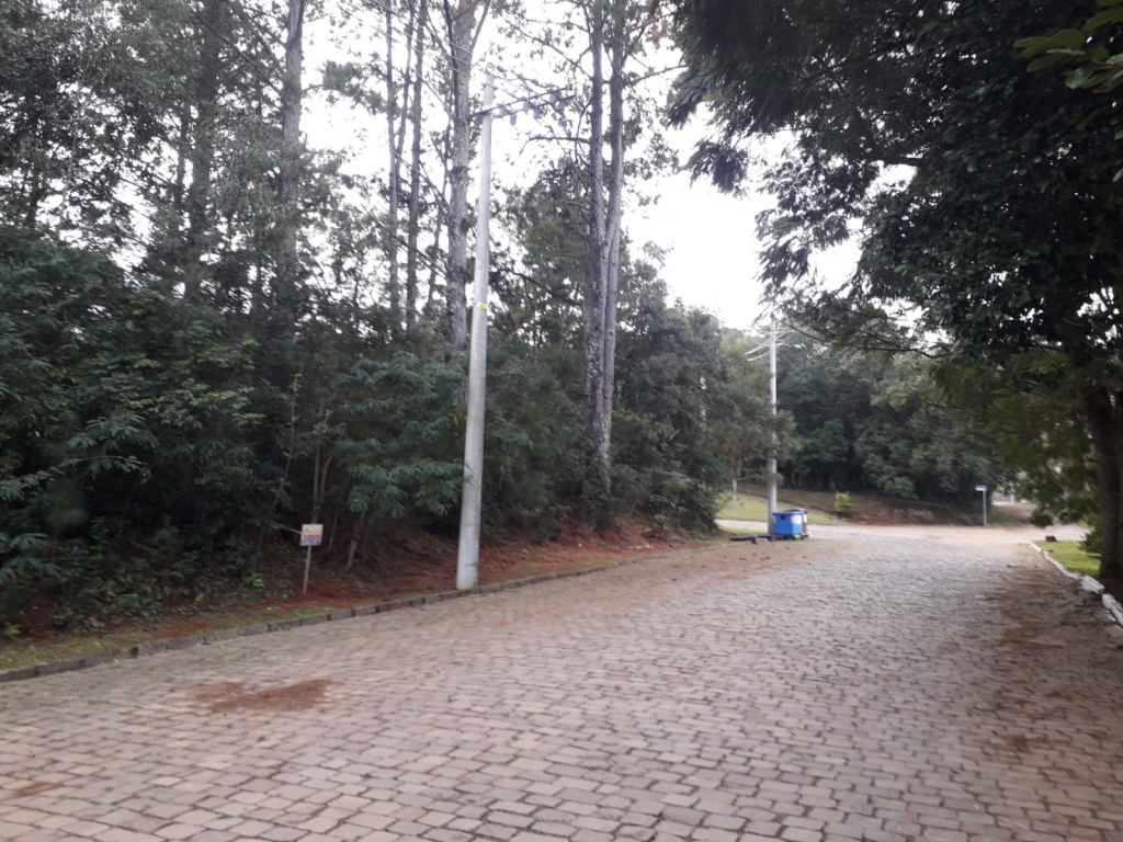 TERRENO EM ÁREA NOBRE