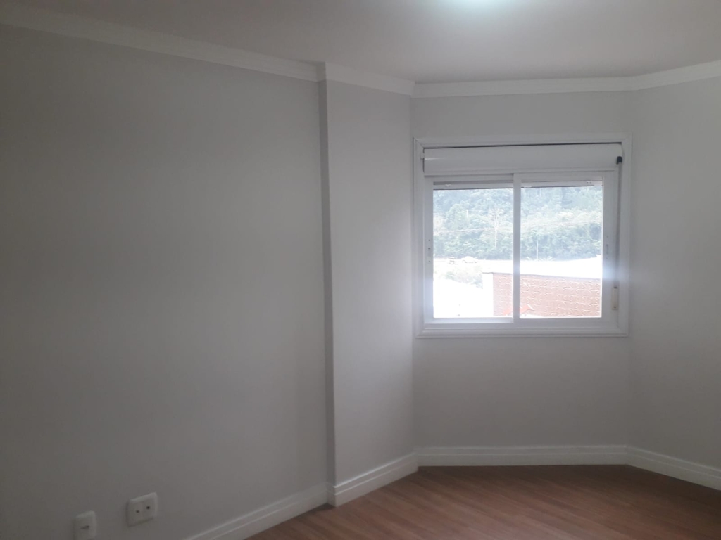 APARTAMENTO COM 3 DORMITÓRIOS