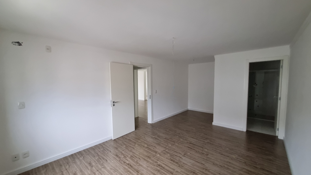 APARTAMENTO COM 3 DORMITÓRIOS