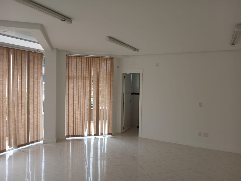 SALA COMERCIAL