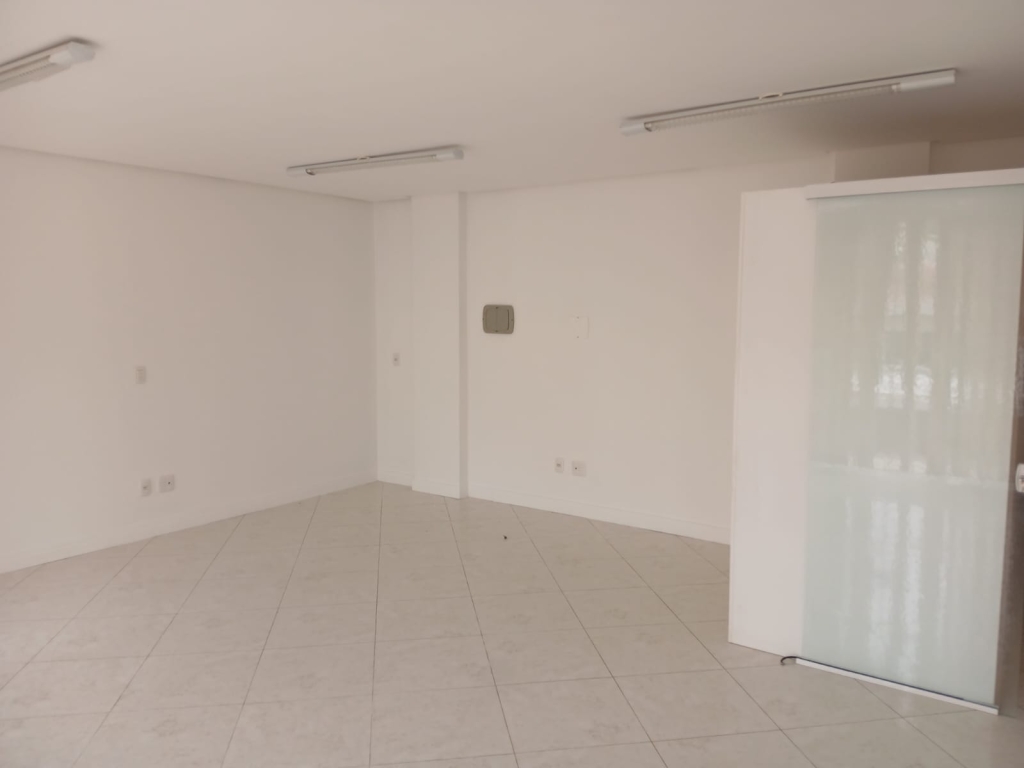 SALA COMERCIAL