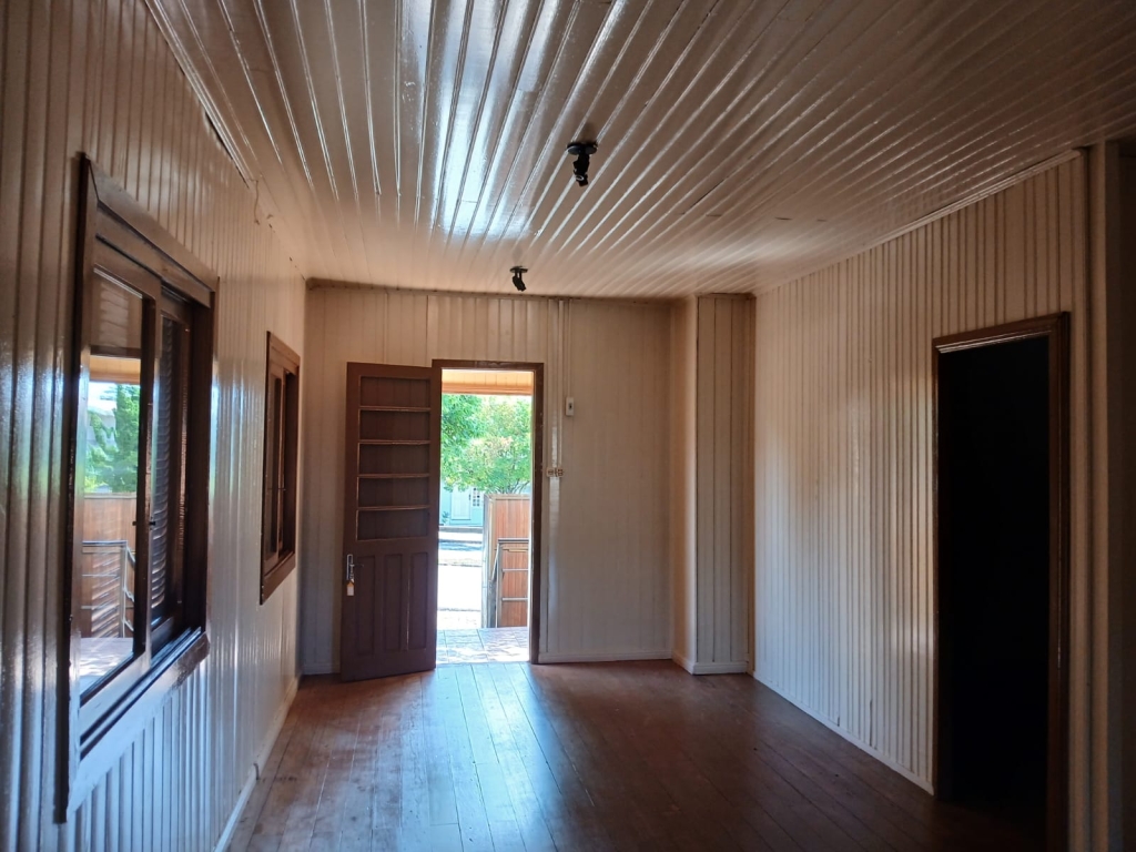 CASA COM 3 DORMITÓRIOS