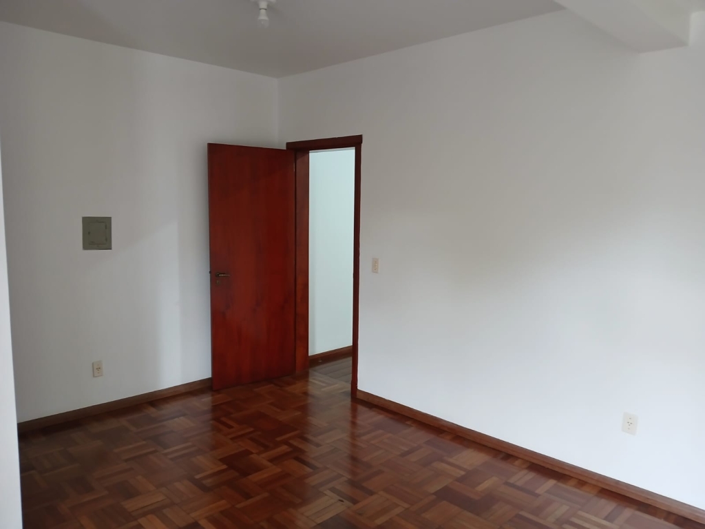 APARTAMENTO COM 1 DORMITÓRIO