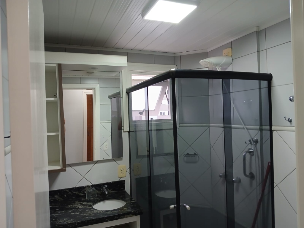 APARAMENTO COM 2 DORMITÓRIOS,