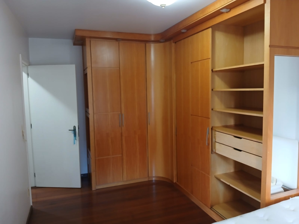 APARAMENTO COM 2 DORMITÓRIOS,