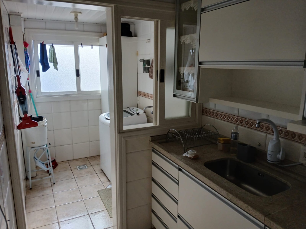 APARAMENTO COM 2 DORMITÓRIOS,