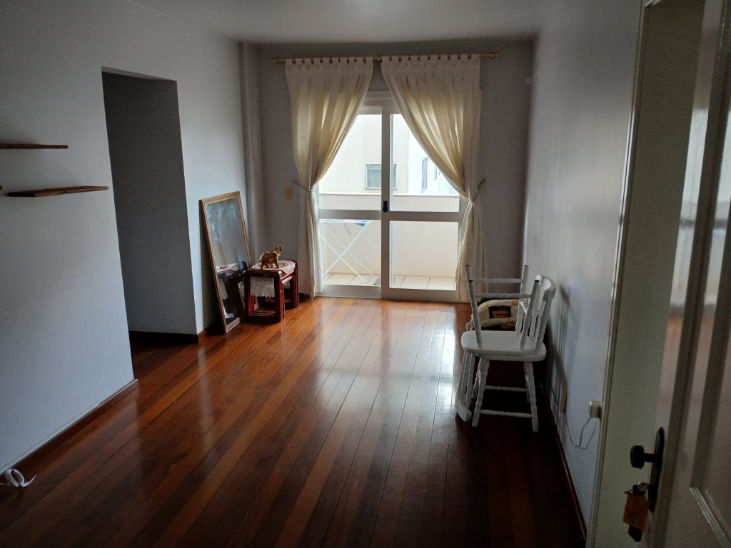 APARAMENTO COM 2 DORMITÓRIOS,