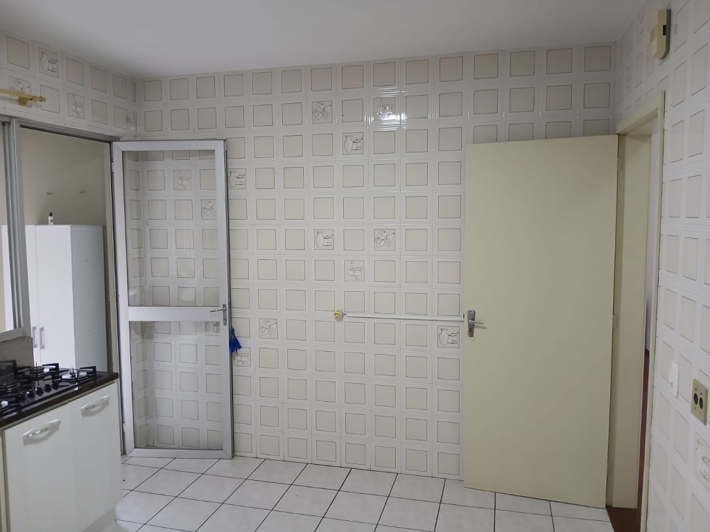 APARTAMENTO COM 2 DORMITÓRIOS